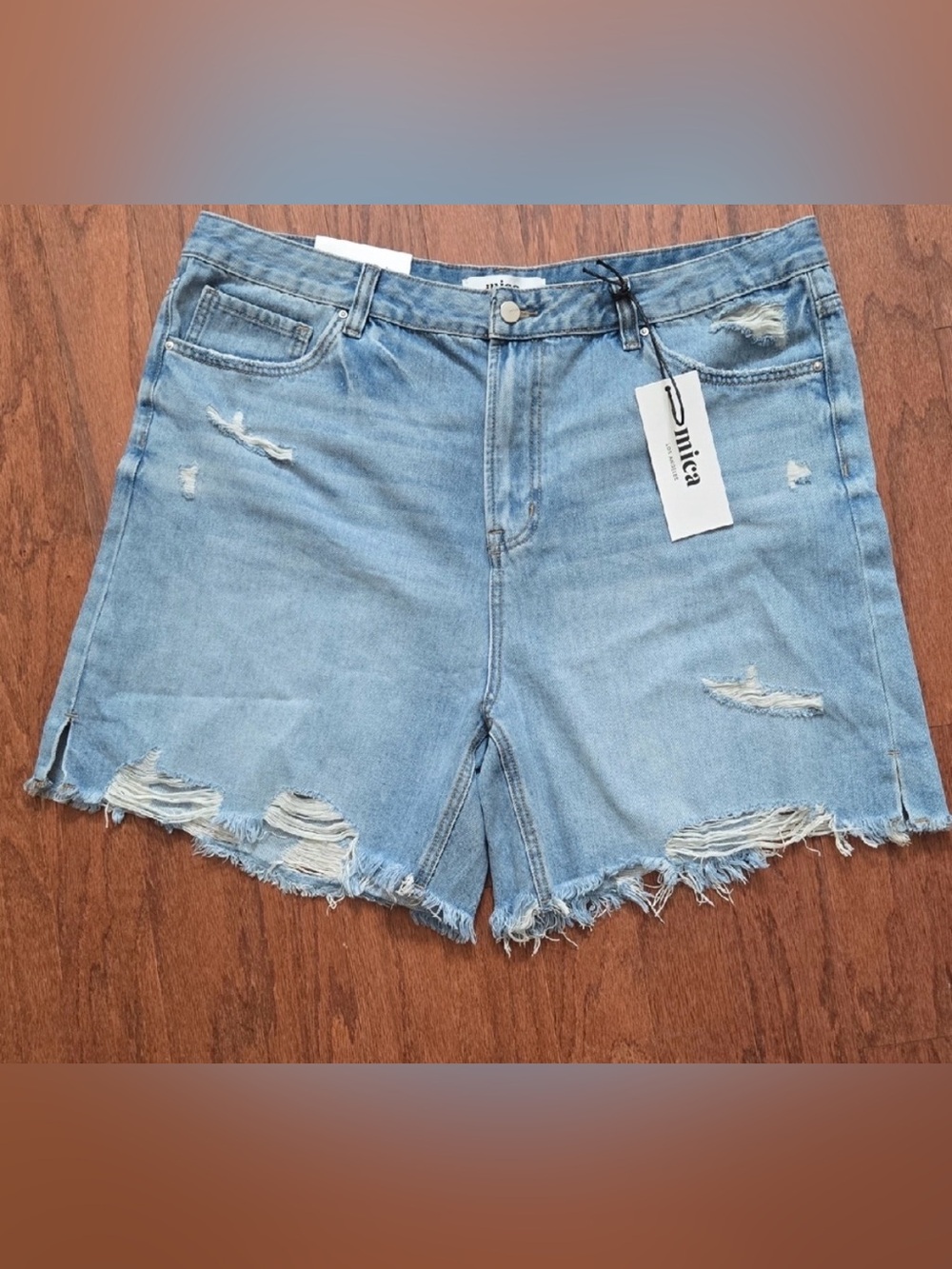 Mica 2x distressed Jean shorts frayed wantable